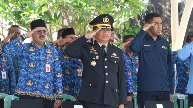 Wakapolresta Kupang Kota Hadiri Upacara Peringatan Hari Pahlawan di Kantor Wali Kota Kupang