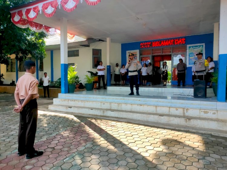 Polsek Maulafa Gelar “Police Goes To School” di SMA Negeri 6 Kota Kupang, IPDA Yunus Labba Tekankan Disiplin, Etika, dan Bahaya Kenakalan Remaja.