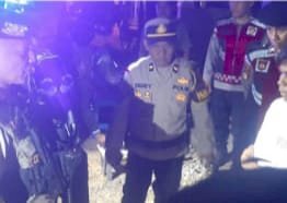 Patroli Lampu Biru Polsek Maulafa Amankan Wilayah, Bubarkan Sekelompok Anak Muda Konsumsi Miras di Naimata.