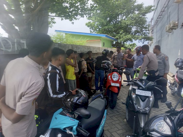 Respon Cepat Laporan dari Masyarakat, Polsek Kota Lama Bubarkan Kerumunan Siswa Sekolah yang Terlibat Perkelahian.