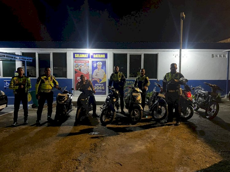 Satuan Lalulintas Bubarkan Trek Trekkan dalam Giat Patroli Rutin dan Amankan Sepeda Motor yang Menabrak Anggota