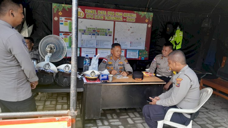 Kapolsek Maulafa Pimpin Patroli dan Cek Kesiapsiagaan Personel Pospam Oepura, Pastikan Kamtibmas Kondusif Selama Operasi Lilin 2025.
