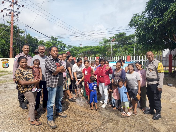 Bantuan Sumur Bor Air Bersih Kapolda NTT : Warga Pasar Tani Kolhua dan Sekitar Polsek Maulafa Sambut dengan Sukacita