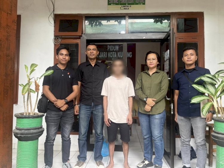 Berkas Lengkap, Unit PPA Sat Reskrim Polresta Kupang Kota Limpahkan Tersangka Kasus Percabulan Anak ke Kejaksaan.