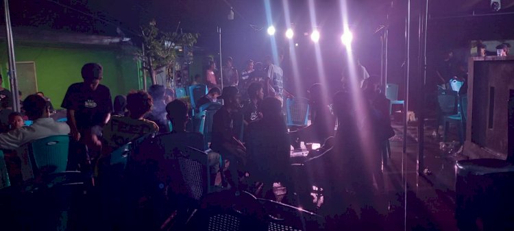 Piket Polsek Kota Lama Bubarkan Pesta Warga di Kampung Paradiso, Respon Cepat Aduan Call Center 110.