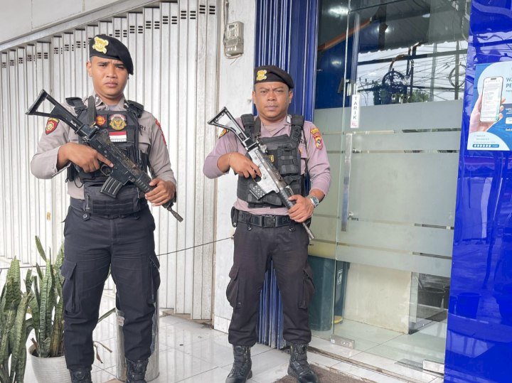 Unit Pamobvit Sat Samapta Polresta Kupang Kota Laksanakan Pengamanan Rutin Objek Vital Perbankan
