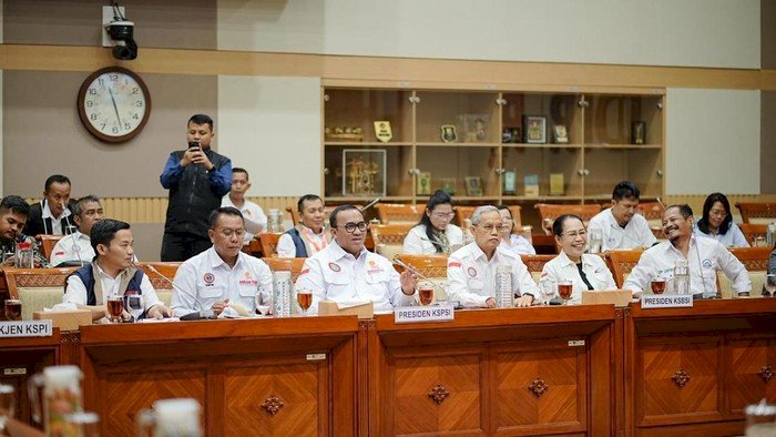 Rapat di Komisi III DPR, KSPSI-KSBSI-KSPI Dukung Polri di Bawah Presiden.