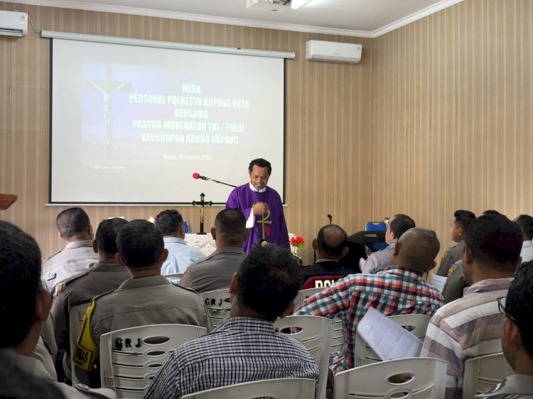 Personel Polresta Kupang Kota Rutin Gelar Binroh, Perkuat Iman dan Integritas dalam Pelayanan.
