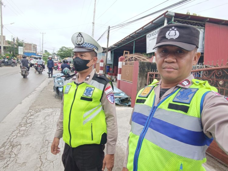 Pastikan Ramadhan Kondusif, Polsek Maulafa Amankan Sholat Tarawih dan Bazar Takjil.