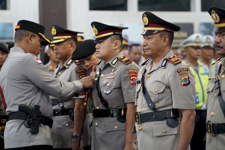Kasat Lantas dan Kasat Binmas Berganti, Kapolresta Kombes Djoko Lestari: Tingkatkan Profesionalisme dan Pelayanan Masyarakat.