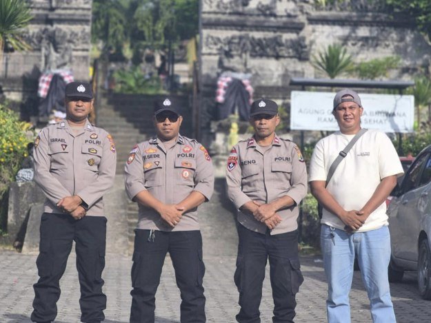 Polsek Maulafa Amankan Perayaan Hari Raya Saraswati di Pura Agung Giri Kerta Bhuwana, Kolhua.