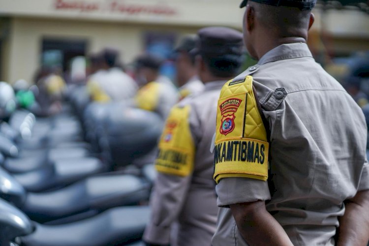 Kasat Binmas Polresta Kupang Kota Cek Ranmor Operasional Bhabinkamtibmas, Pastikan Siap Layani Masyarakat.