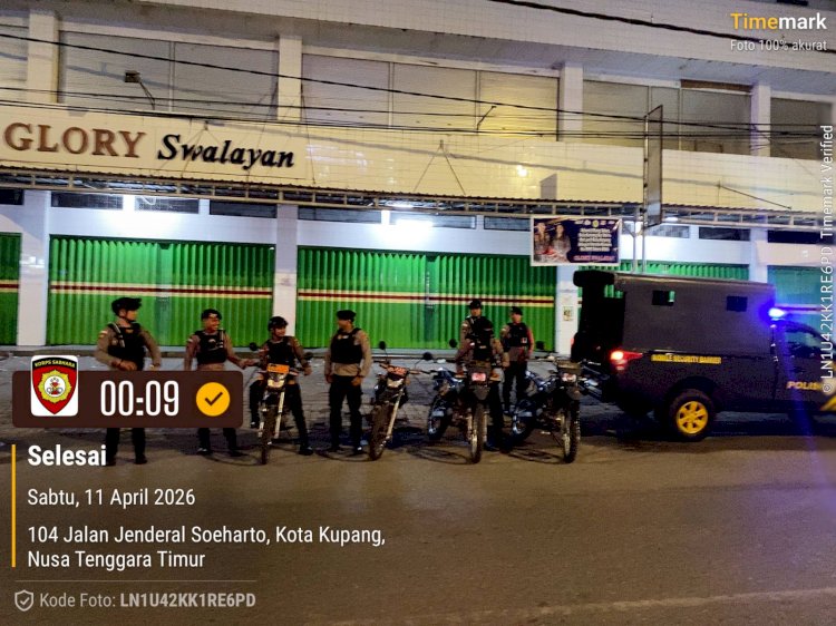 Lampu Biru Terus Menyala, Sat Samapta Polresta Kupang Kota Kawal Kondusifitas Kota Hingga Dini Hari.