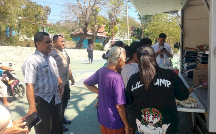 Bhabinkamtibmas Mantasi Monitoring Pasar Murah, Sekaligus Beri Pesan Kamtibmas.