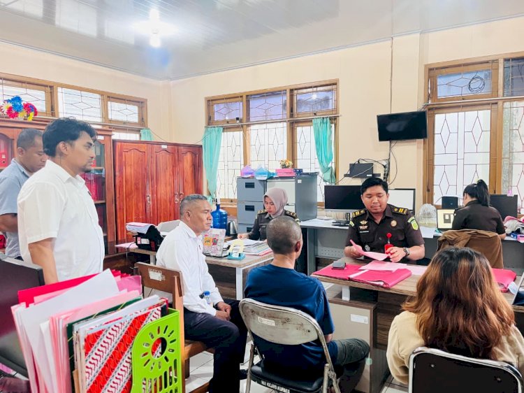 Polsek Kota Lama Serahkan Tersangka Pencabulan Terhadap Anak ke Kejaksaan