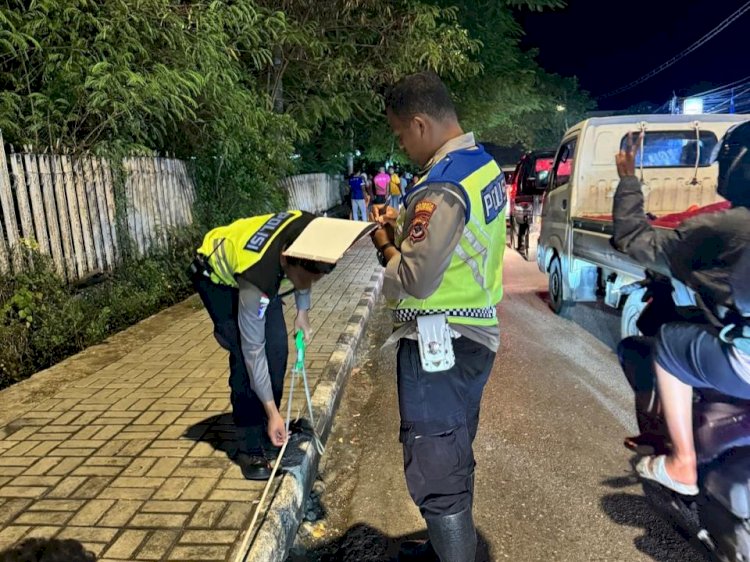 Hilang Kendali Picu Kecelakaan Beruntun di Naikoten, Satlantas Polresta Kupang Kota Lakukan Olah TKP.