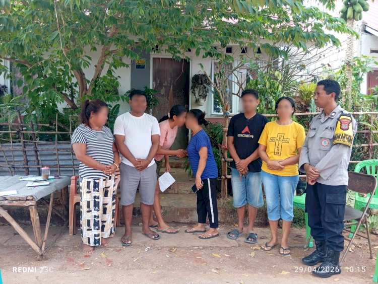 Kedepankan Kedamaian, Bhabinkamtibmas Manulai II Berhasil Mediasi Perselisihan Warga Lewat Problem Solving