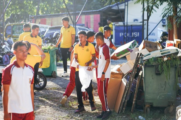 Polresta Kupang Kota Kerja Bakti di Asrama Lasikode, Wujudkan Lingkungan Asri dan Sehat.