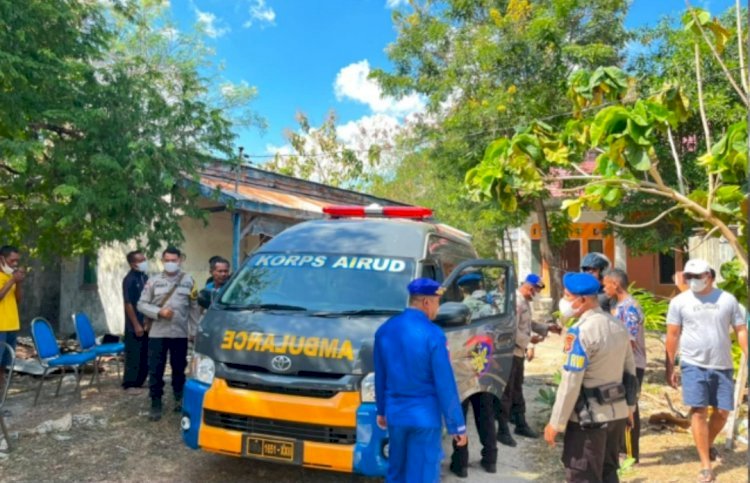 Bakti Sosial HUT Bhayangkara ke-80, Ditpolairud Polda NTT Tempuh 147 Kilometer Antar Jenazah Warga Kurang Mampu ke Kampung Halaman.