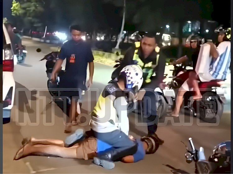 Gerak Cepat, Anggota Piket Polresta Kupang Kota Bekuk Residivis Pelaku Penikaman di Depan Oosten Café.