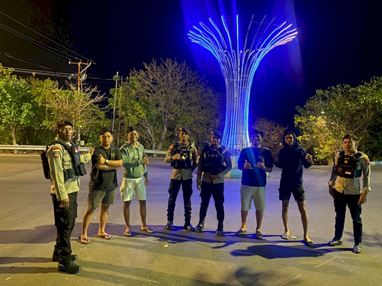 Antisipasi Kriminalitas Malam Hari, Sat Samapta Polresta Kupang Kota Gelar Patroli Lampu Biru.