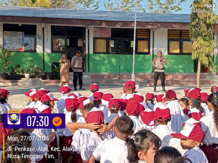 Polisi Sahabat Anak, Polsek Alak Tanamkan Disiplin dan Keselamatan kepada Siswa SD Inpres Oeleta.