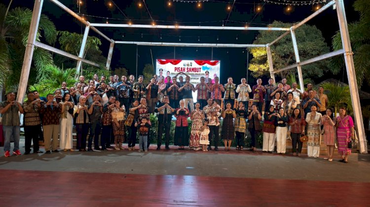 Polresta Kupang Kota Gelar Pisah Sambut Kapolresta, Kombes Nelson Quintas Resmi Perkenalkan Diri.