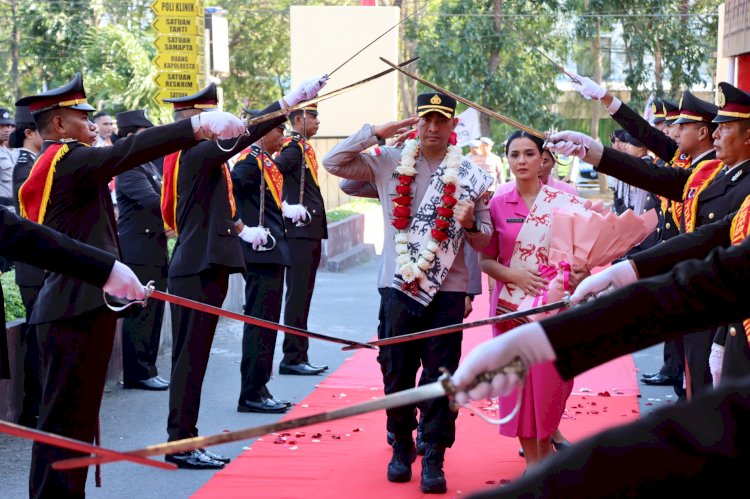 Penuh Haru, Polresta Kupang Kota Gelar Welcome and Farewell Parade Kapolresta.