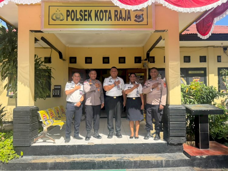 Perkuat Sinergitas, Kepala Bapas Kupang Bersama Staf Sambangi Polsek Kota Raja.