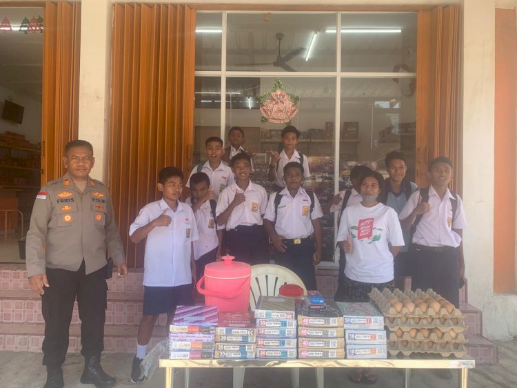 Tak Ingin Tawuran Terjadi, Kapolsek Kota Raja Pantau Langsung Bubaran Siswa SMP.