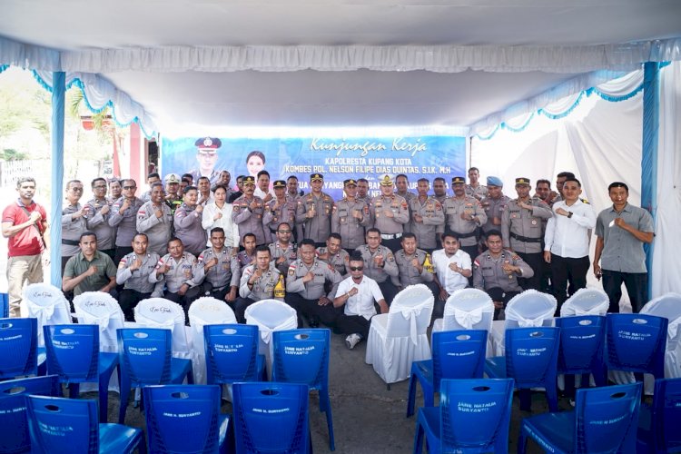 Kunjungan Kerja ke Polsek Kota Lama, Kapolresta Kupang Kota Dorong Pelayanan Cepat dan Humanis bagi Warga Dua Kecamatan.