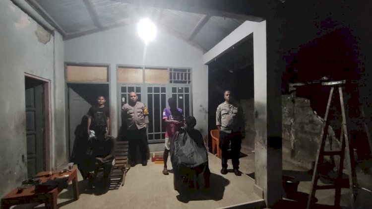 Cegah Gangguan Kamtibmas, SPKT Polsek Kota Raja Bubarkan Anak Muda yang Nongkrong hingga Larut.