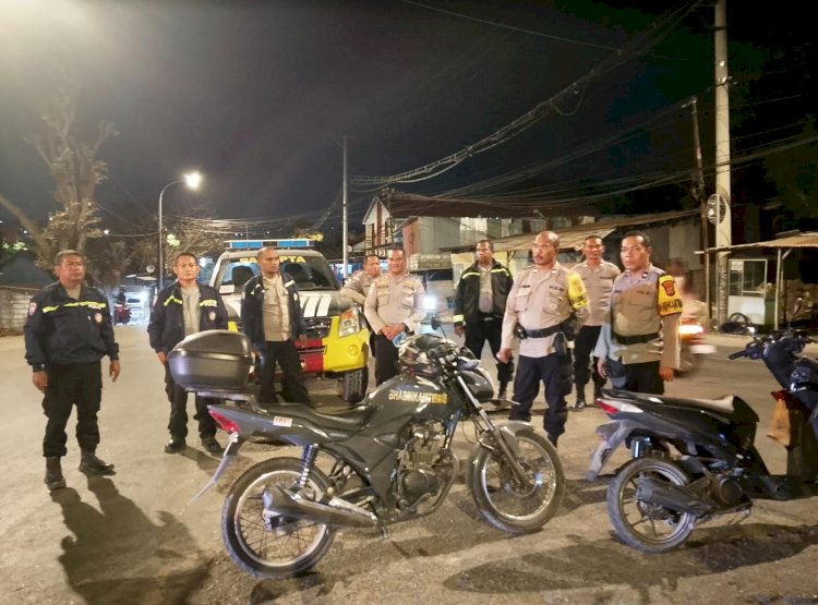 Patroli Gabungan Polsek Alak Sambangi Warga, Polisi Hadir dengan Pendekatan Humanis Jaga Kamtibmas Tetap Kondusif.