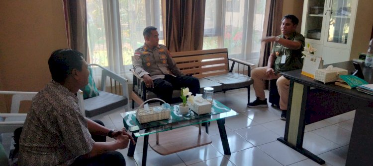 Perkuat Sinergi Lintas Sektor, Kapolsek Alak Sambangi Kantor Camat Didampingi Kanit Intel Polsek Alak Bahas Kolaborasi dan Harkamtibmas.