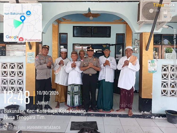 Jumat Keliling di Masjid Baiturrahman Bakunase, Kapolsek Kota Raja Pererat Silaturahmi dan Serap Aspirasi Jamaah.