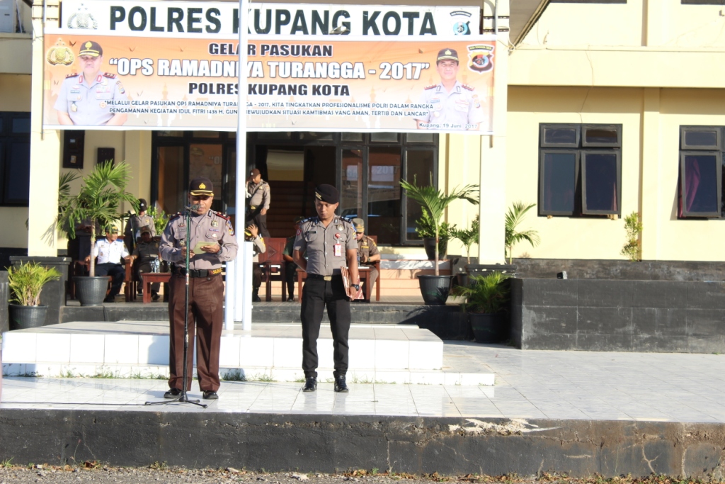 Apel Gelar Pasukan Operasi Ramadniya Turangga 2017 Polres Kupang Kota.