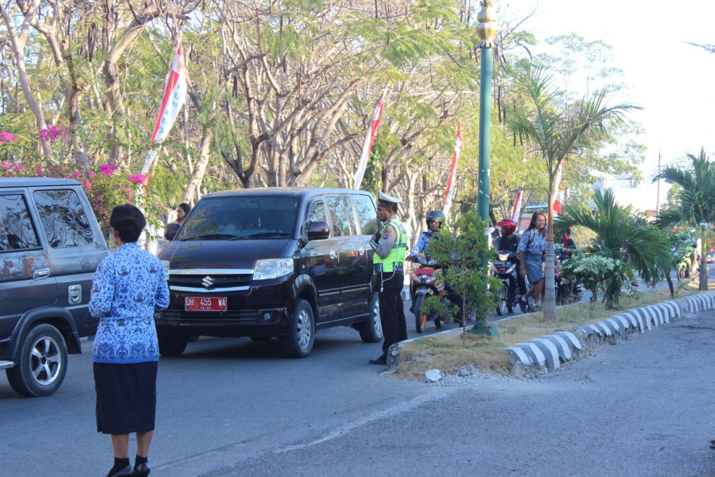 Pengamanan  Pelaksanaan Upacara Bendera HUT Kemerdekaan RI Ke 72 Polres Kupang Kota.