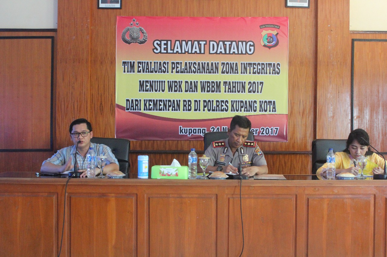 Tim Kementerian PAN-RB  Tinjau Pelayanan Publik di Polres Kupang Kota.