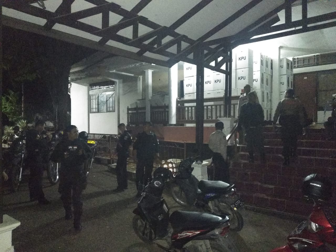 Satuan Sabhara Polres Kupang Kota Patroli ke Gudang KPU