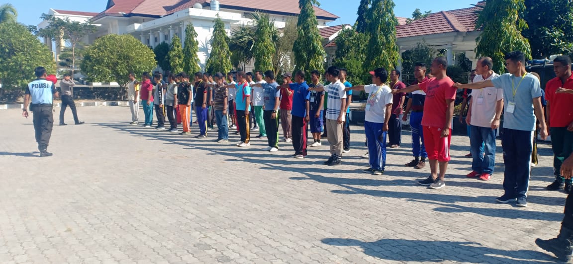 Sat Binmas Polres Kupang Kota Beri Pelatihan Linmas