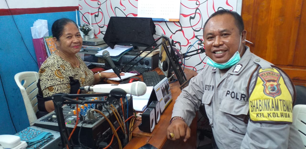 Bhabinkamtibmas Kelurahan Kolhua Berikan Himbauan Terkait Pencegahan Virus Covid-19 Melalui Media Penyiaran Radio